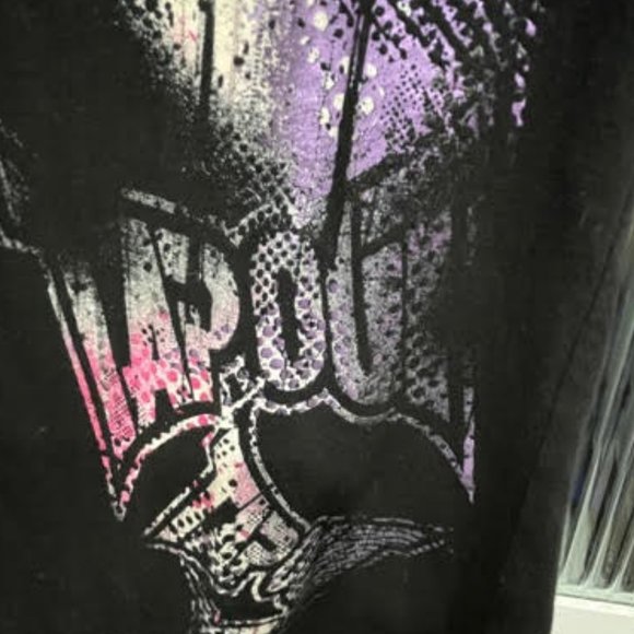 Distressed TAP OUT print VNECK T Shirt - Picture 12 of 14